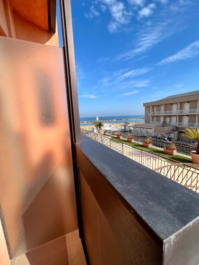 Hotel Giorgetti Orange Bellaria-Igea Marina Eksteriør billede