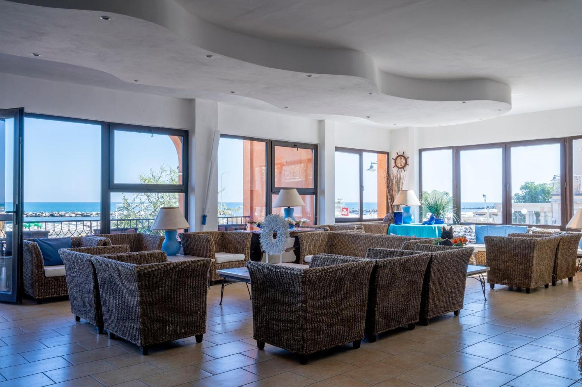 Hotel Giorgetti Orange Bellaria-Igea Marina Eksteriør billede